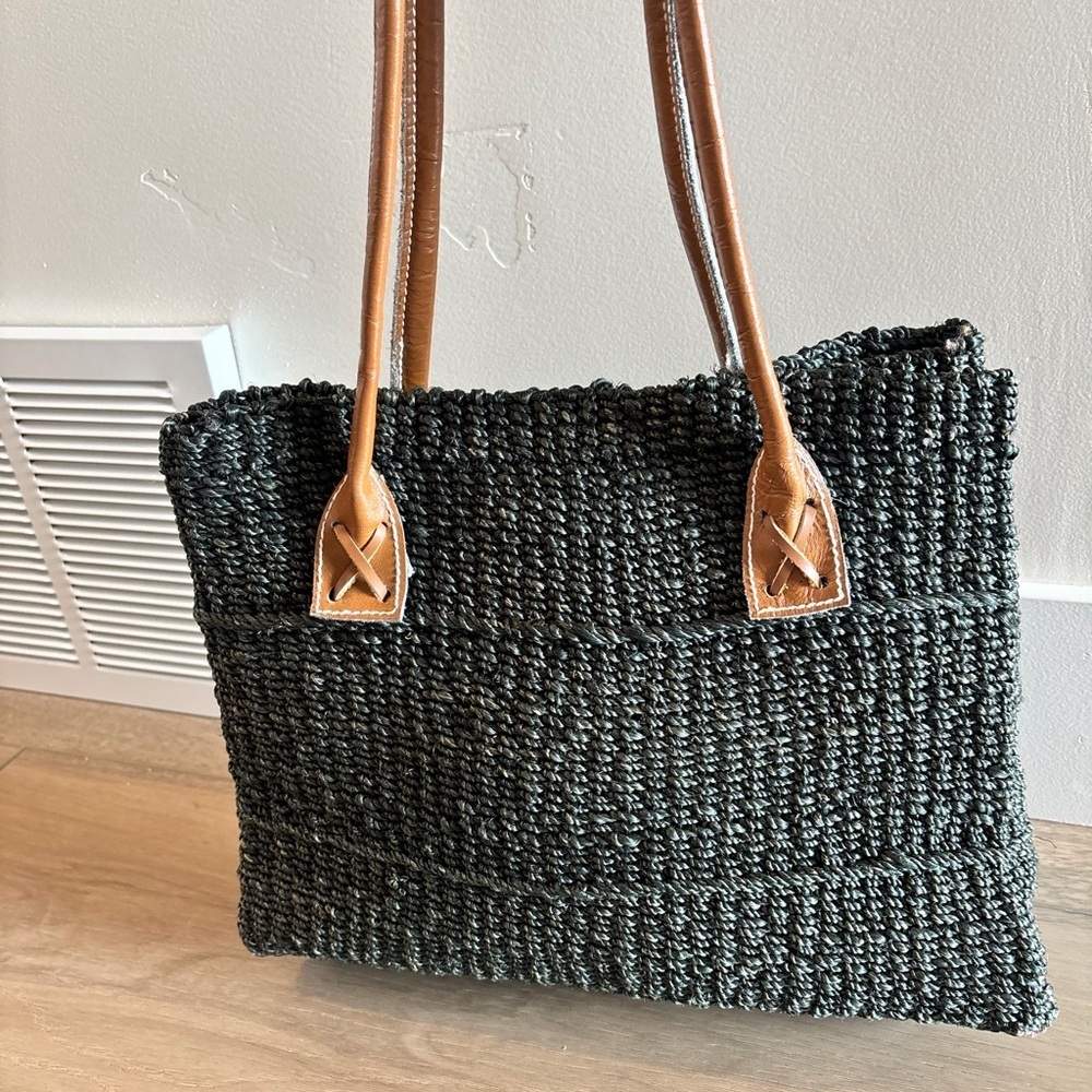 Black handmade natural weave women’s tote bag purse leather - Picture 4 of 6